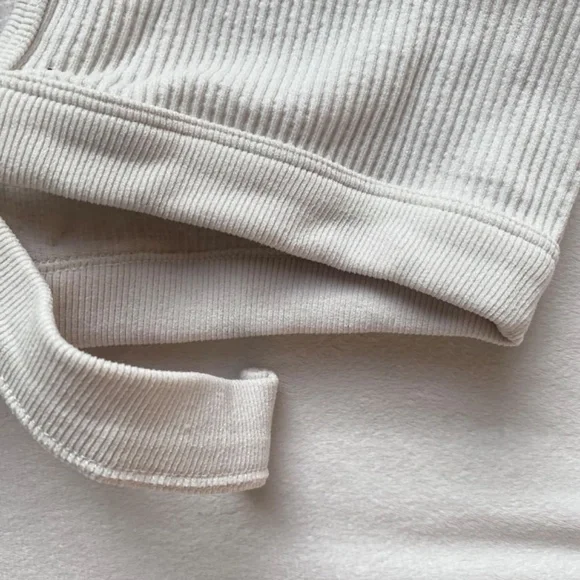 white ribbed cropped front tie Urban outfitters top - Picture 4 of 9